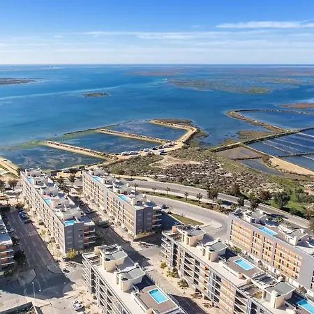 Privilege Ciboulette With Rooftop Pool, Village Marina - Appartement *