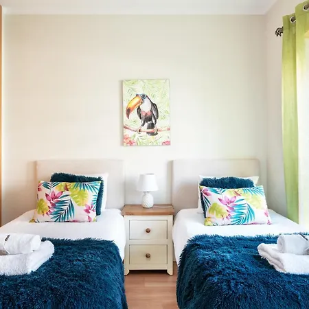 Privilege Ciboulette With Rooftop Pool, Village Marina - Apartment Olhão
